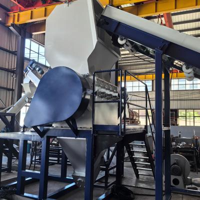 Αγορά Automatic HDPE Bottles Crusher Machine 90KW for Plastic Recycling 1000kg/hr online manufacture