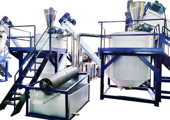 Γραμμή πλύσης μπουκαλιών PET με έλεγχο PLC της Siemens για ανακύκλωση πλαστικών μπουκαλιών 500-3000kg/h σε 490kw